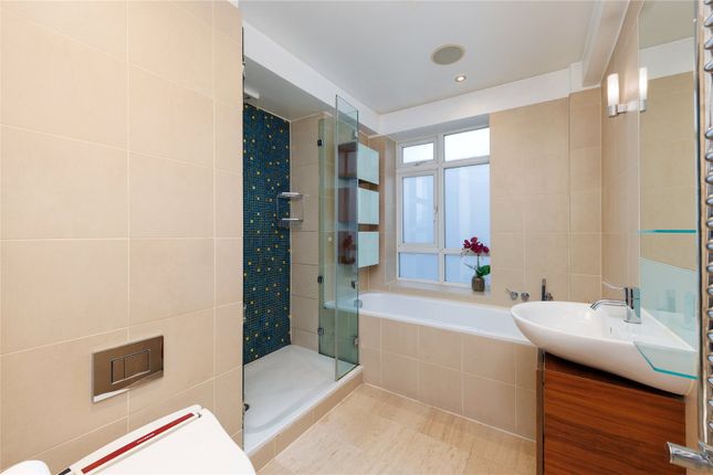 Flat for sale in Portsea Place, London
