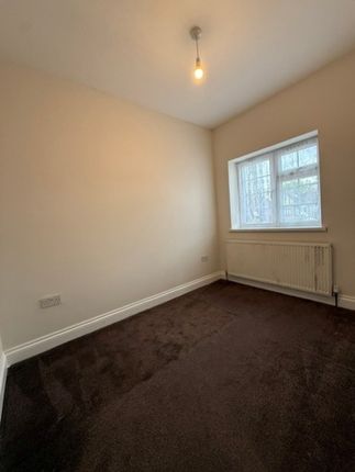First Floor Flat, 166A Pinner View, Harrow photo 4