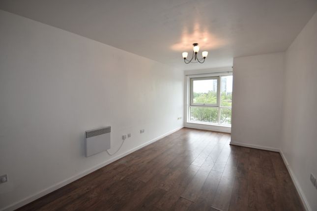 Flat to rent in Gunwharf Quays, Portsmouth, Hampshire