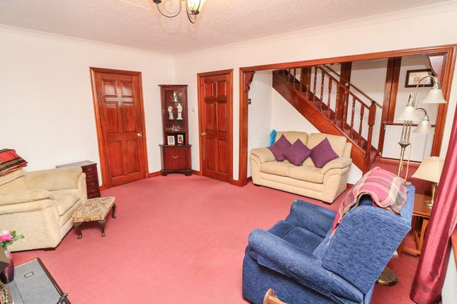 11, Central Drive, Stenhousemuir photo 4