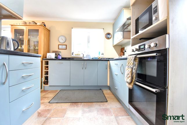 6, Canberra Close, Exeter photo 4