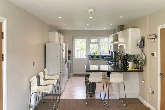 TR10 8FH, 4, Polsethow, Penryn photo 4