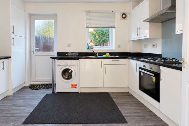 40 Woodborough Road, Leicester photo 3