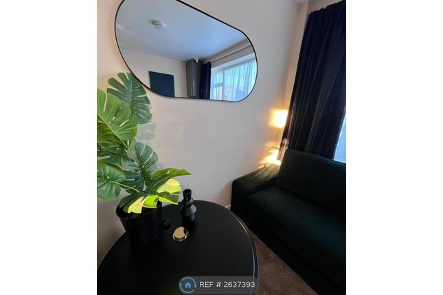 Lounge - Cleaned Weekly