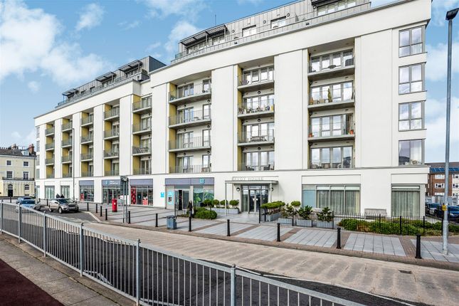 1-bed flat on 1 Savoy House, South Parade, Southsea, £259,950