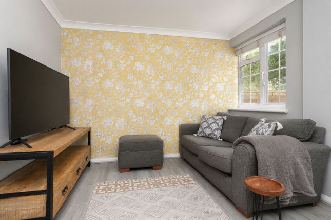 24, Maxwells Path, Hitchin photo 3