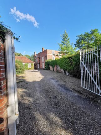 Thumbnail Barn conversion to rent in Turkey Cock Lane, Stanway, Colchester