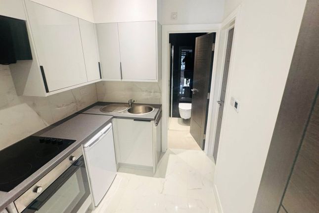 Willowcourt Avenue, 11, Kenton, Harrow photo 3