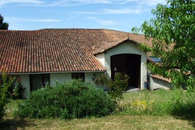 Country house for sale in Chalais, Charente, France - 16210