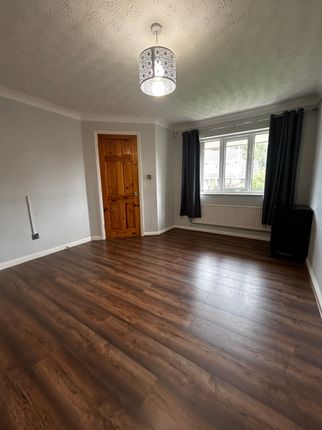 1a Crown Flatt Way, Dewsbury, Dewsbury photo 4