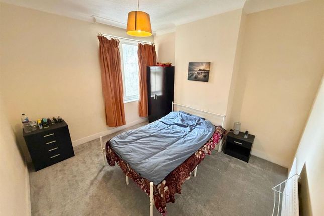 Salisbury Avenue, Westcliff-On-Sea photo 2