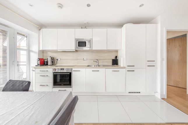 Flat for sale in Holford Way, London