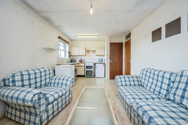 Apartment 14, Philip Larkin House, 8-10, The Avenue, Bedford photo 4