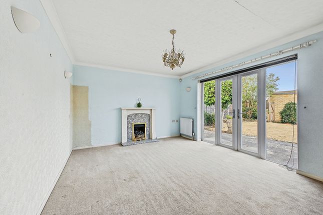52, Carrs Way, Northampton photo 3
