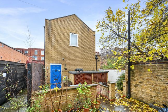 Niveda Close - 1 (1).Jpg