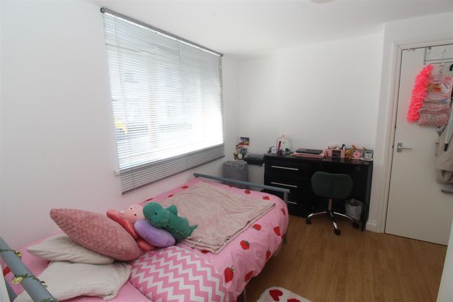 10, May Street, Cardiff photo 2