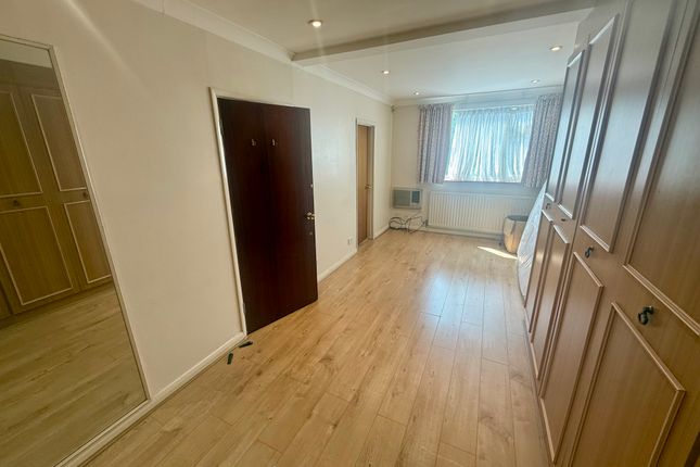15a, Woodside Avenue, London photo 5