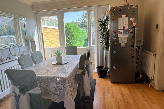 66 Briar Meads, Leicester photo 3