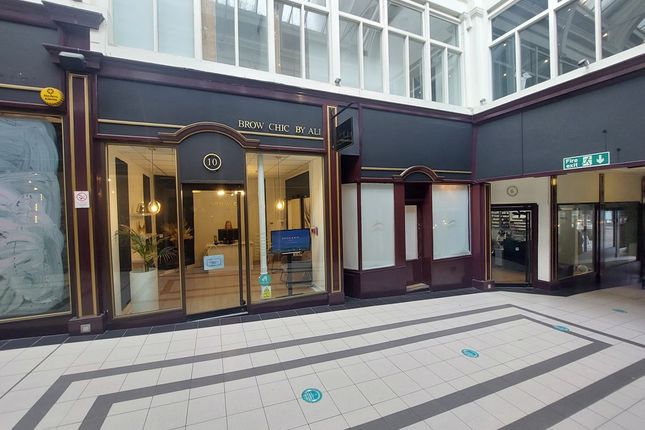 Retail premises to let in 10 Stirling Arcade, Stirling
