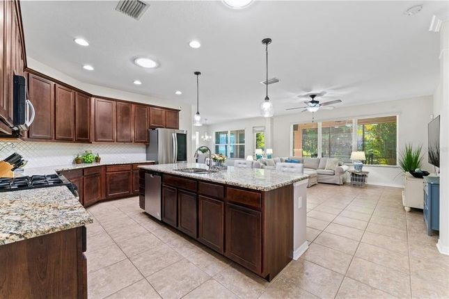 Property for sale in 6906 Covington Stone Avenue, Apollo Beach, Florida, 33572, United States Of America