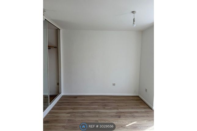 Flat, Burges Road, London photo 4