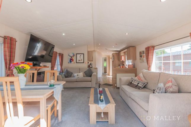 B4 Macintosh Lodge, Glendevon Country Park, Glendevon Dollar photo 3