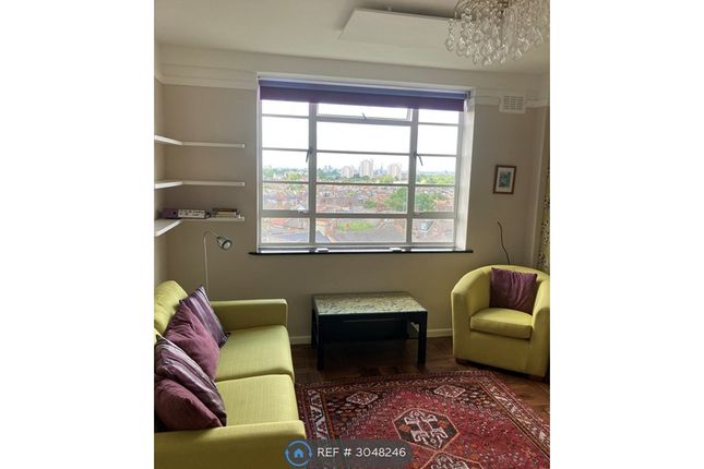 Flat, Dumbarton Court Brixton Hill, London photo 2
