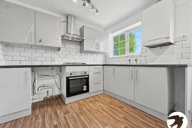 39, Wheatcroft Grove, Kent photo 2