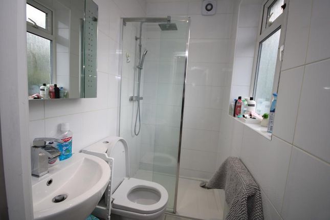 56B, Glengall Road, Edgware photo 5