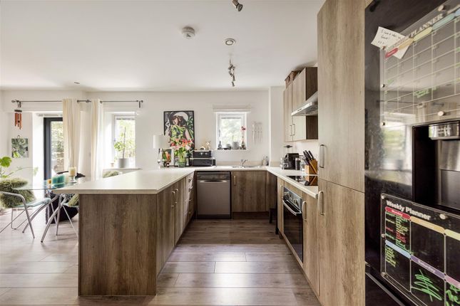 1 Manston Court, 2, Thornbury Way, Walthamstow photo 3