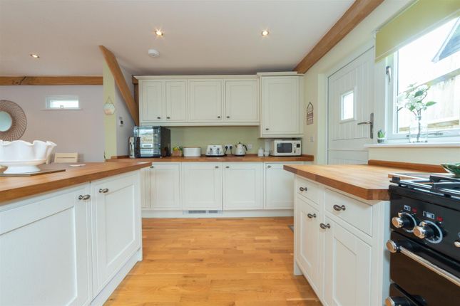 3 Bed Barn Conversion For In Hardinge Place Toddington Kend0079 1 Of Hardinge Place Toddington Dunstable Lu5