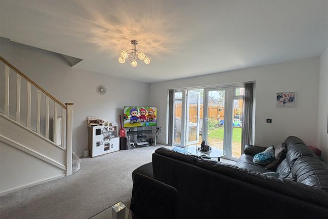 17, Brigadier Road, Stockport photo 4