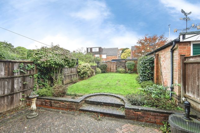 Laburnum Avenue, Kenilworth photo 2