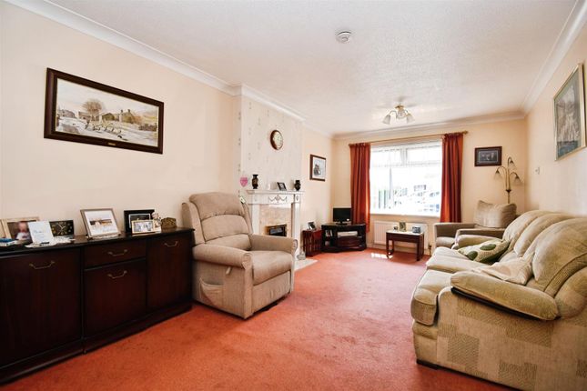 51, Elsham Rise, Hessle photo 2