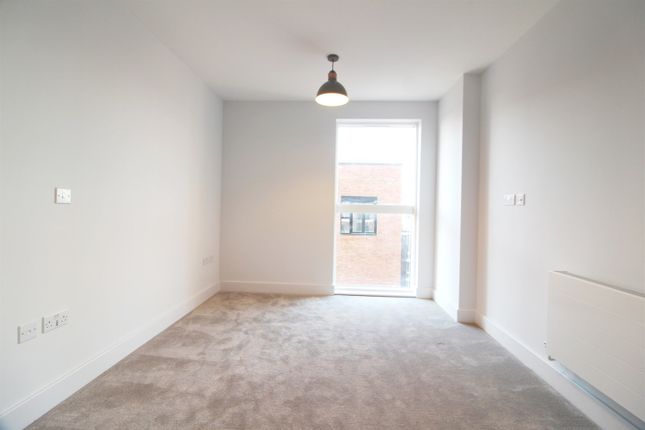 Flat to rent in Palmer Street, Reading