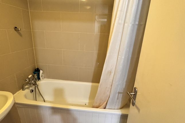 Thumbnail Shared accommodation to rent in Bancroft Road, London