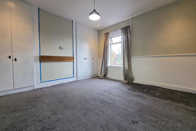 23, Kenyon Avenue, Oldham photo 4