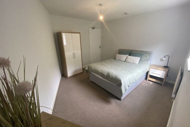 Room to rent in Rm 6, Leighton, Orton Malborne, Peterborough