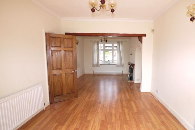 11, Sutherland Road, London photo 2