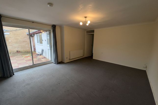 21 Bardney, Peterborough photo 4