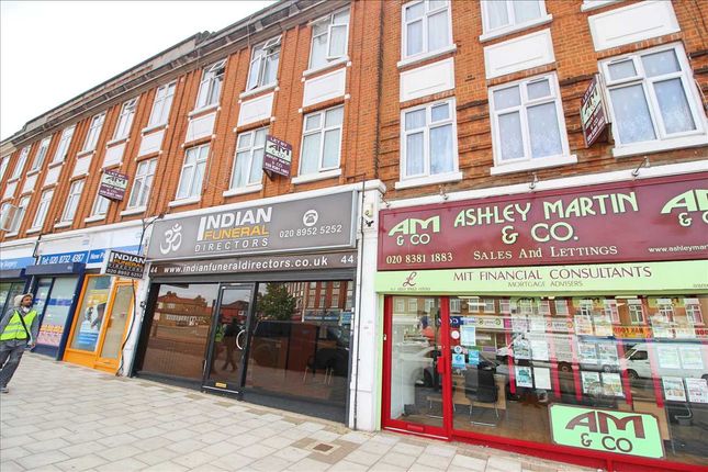Thumbnail Flat to rent in South Parade, Mollison Way, Edgware