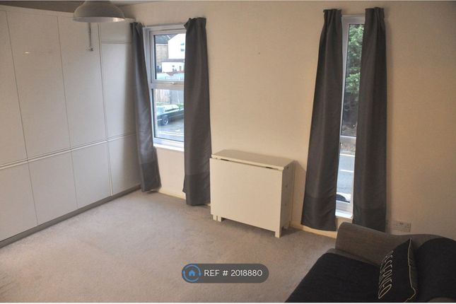 Thumbnail Studio to rent in Shinners Close, London