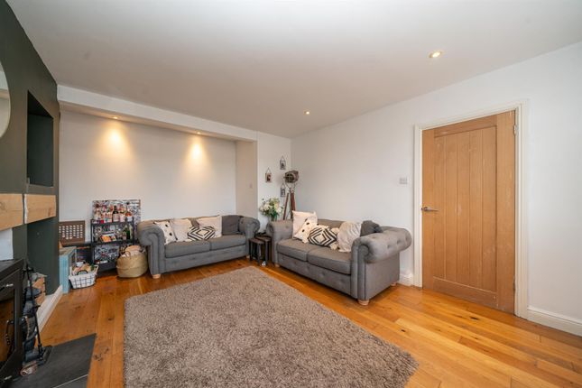 30, Chiltern Avenue, Edlesborough photo 3