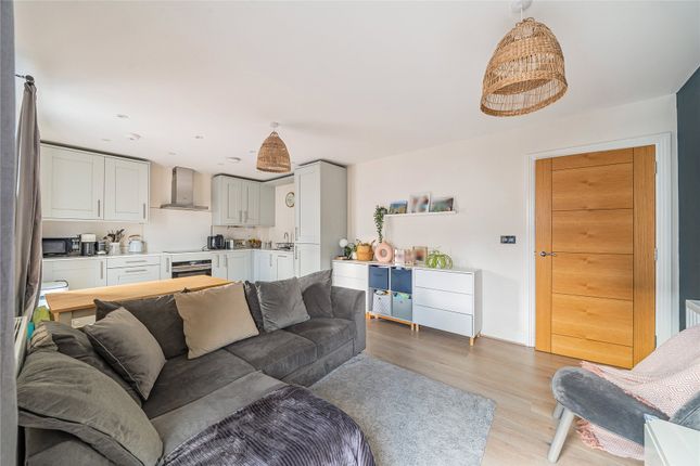 Flat 5,, Bridge House, Walton-on-Thames photo 3