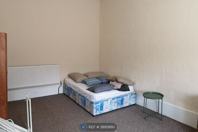 Flat, Derby Street, Glasgow photo 3