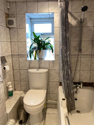 418a, Preston Old Road, Blackburn photo 5