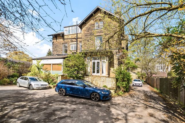1-bed flat on Flat D, 2, Park Villas, Leeds, £70,000
