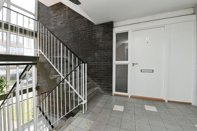 11, Eversley Court, Roseberry Avenue, Benfleet photo 2