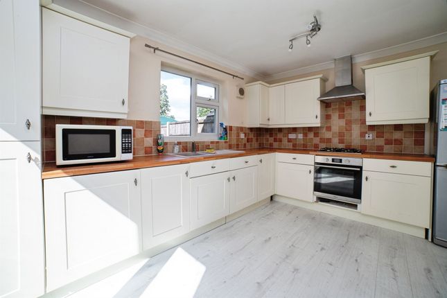 30, Meden Crescent, Sutton-In-Ashfield photo 4