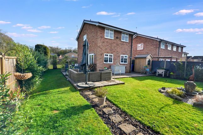29, Cardigan Grove, Stoke-On-Trent photo 3